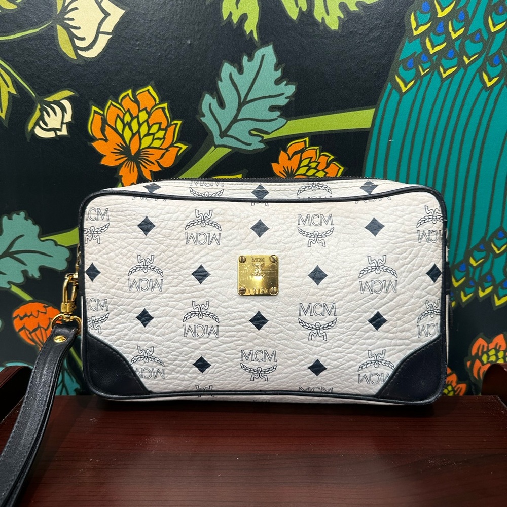 Vintage MCM Made in Germany Visetos Wristlet Pouch – Late 1980s/Early 1990s - Picture 3 of 13